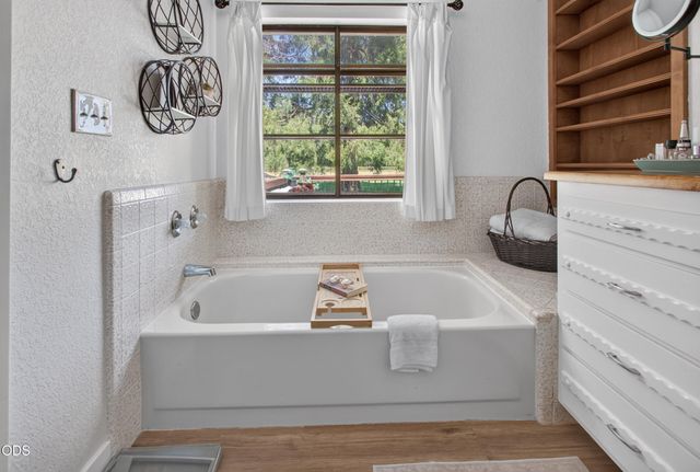 8122 New Hope Road, Grants Pass, OR 97527