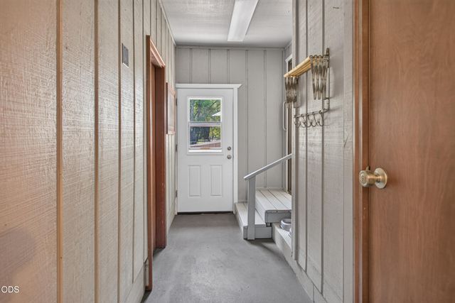 8122 New Hope Road, Grants Pass, OR 97527
