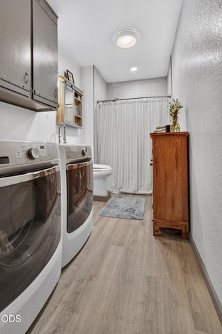 8122 New Hope Road, Grants Pass, OR 97527