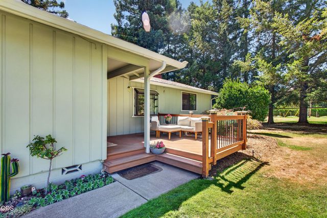 8122 New Hope Road, Grants Pass, OR 97527