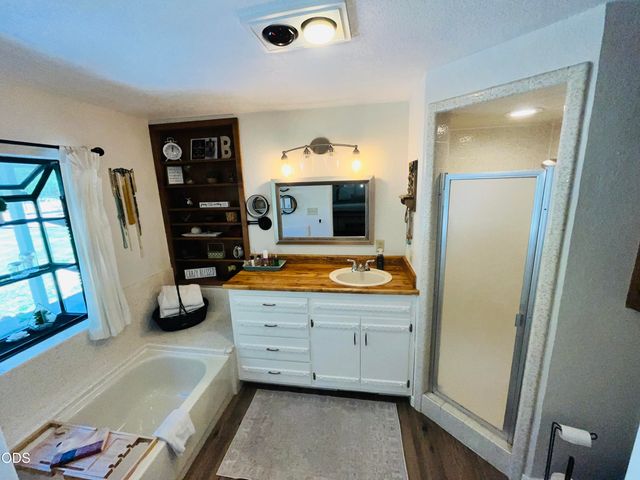 8122 New Hope Road, Grants Pass, OR 97527
