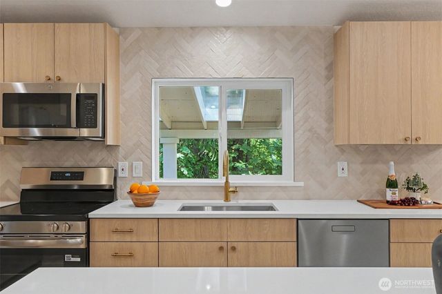 20515 196th Avenue SE, Renton, WA 98058