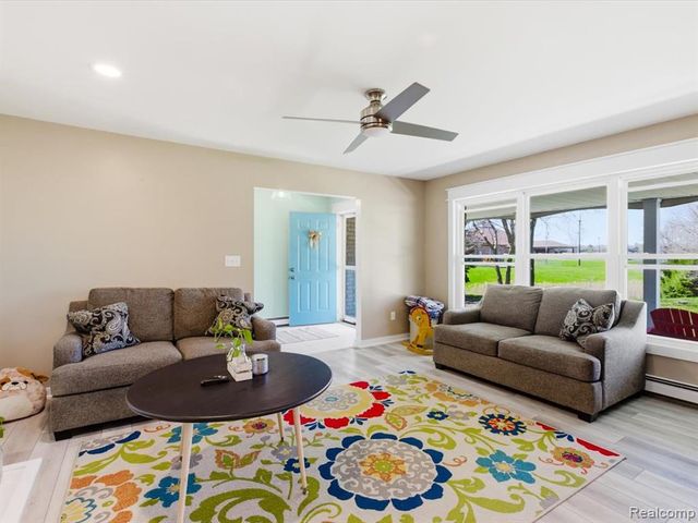 2956 Maywood Drive, Port Huron, MI 48060
