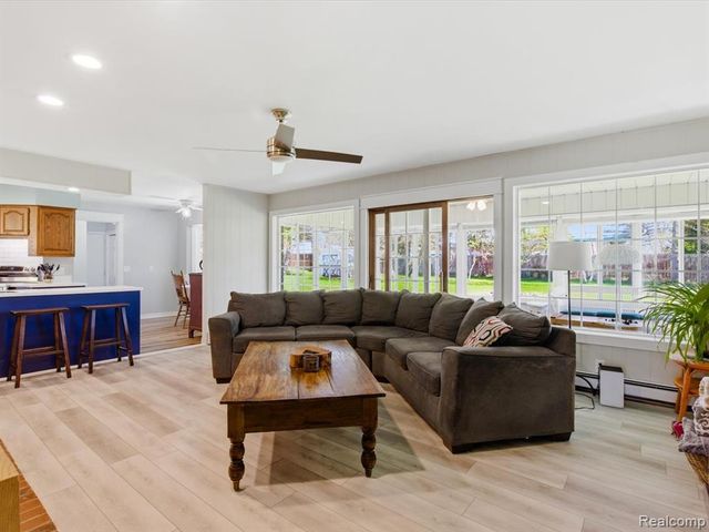 2956 Maywood Drive, Port Huron, MI 48060