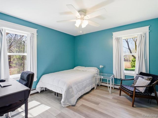2956 Maywood Drive, Port Huron, MI 48060