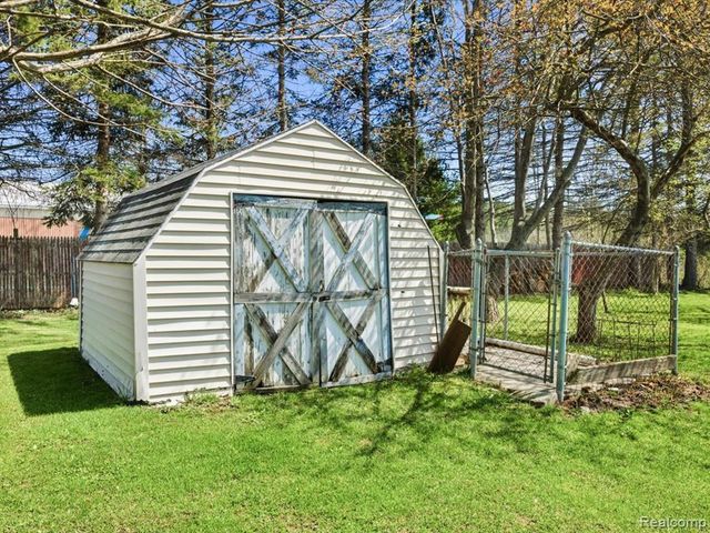 2956 Maywood Drive, Port Huron, MI 48060