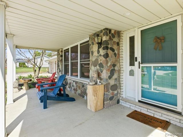 2956 Maywood Drive, Port Huron, MI 48060