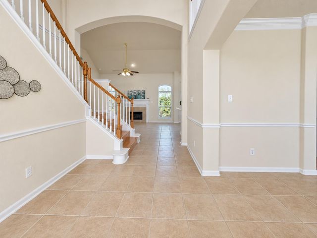 122 Marina Oaks Drive, Kemah, TX 77565