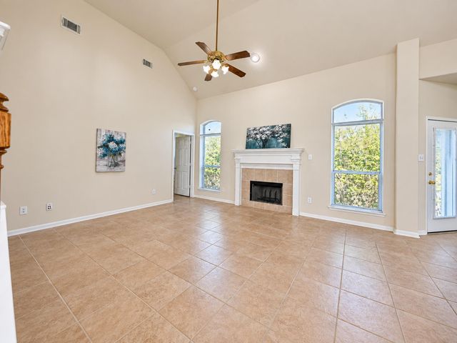 122 Marina Oaks Drive, Kemah, TX 77565