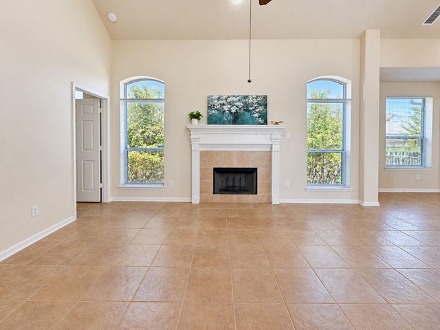 122 Marina Oaks Drive, Kemah, TX 77565