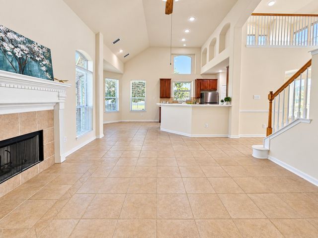 122 Marina Oaks Drive, Kemah, TX 77565