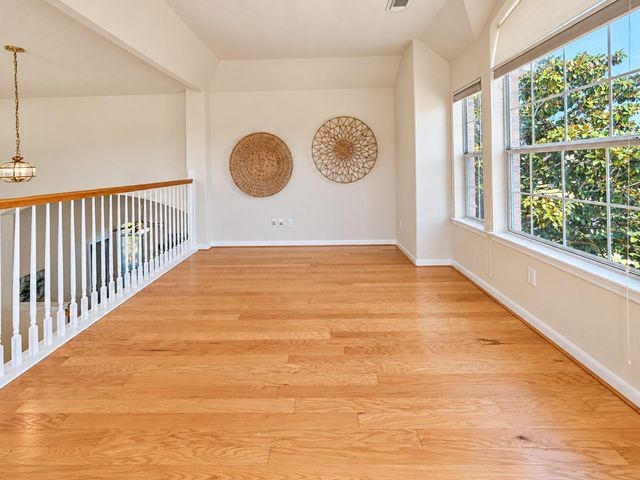 122 Marina Oaks Drive, Kemah, TX 77565