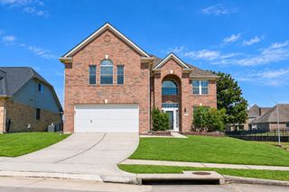 122 Marina Oaks Drive, Kemah, TX 77565