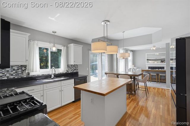 1188 Trailside Boulevard, Wixom, MI 48393