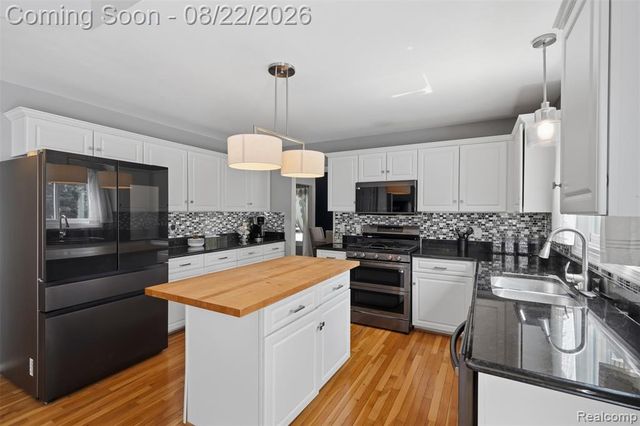 1188 Trailside Boulevard, Wixom, MI 48393