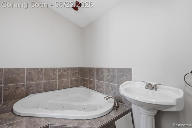 1188 Trailside Boulevard, Wixom, MI 48393
