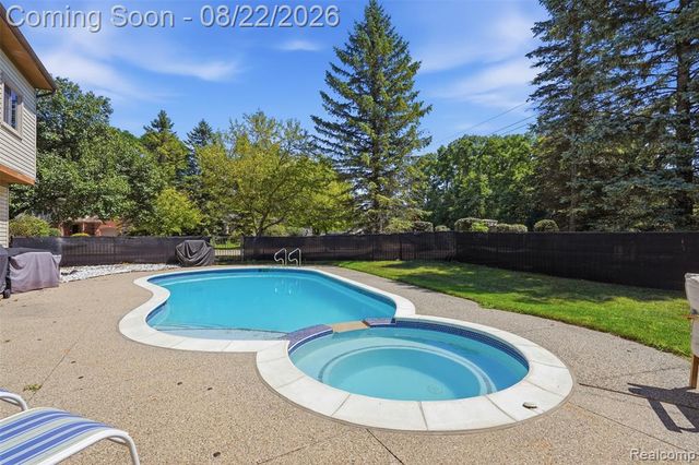 1188 Trailside Boulevard, Wixom, MI 48393