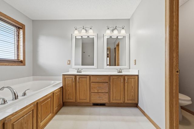 230 Butternut Circle, Carver, MN 55315