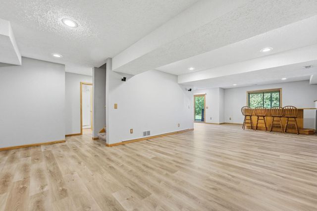 230 Butternut Circle, Carver, MN 55315