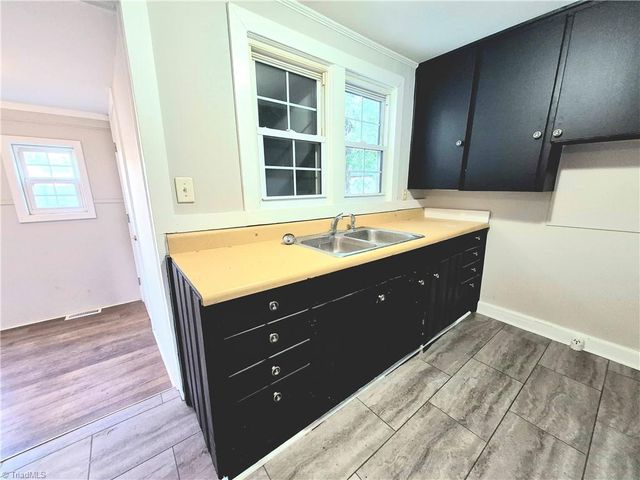 3303 Lubet Lane, Winston-salem, NC 27107