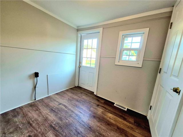 3303 Lubet Lane, Winston-salem, NC 27107