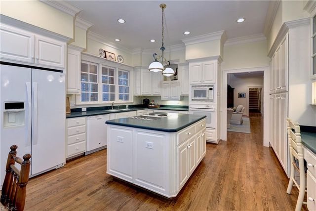 2517 Sanctuary DR, Williamsburg, VA 23185