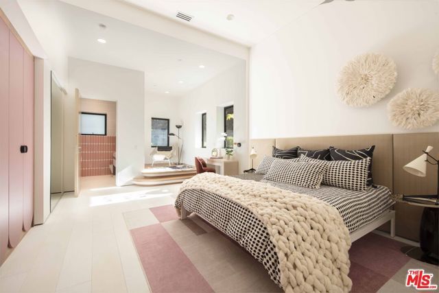 691 Via Trepadora, Santa Barbara, CA 93110