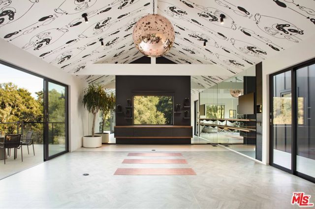 691 Via Trepadora, Santa Barbara, CA 93110