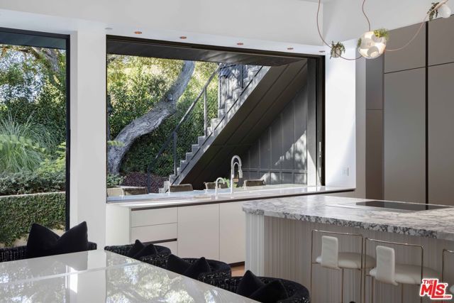 691 Via Trepadora, Santa Barbara, CA 93110