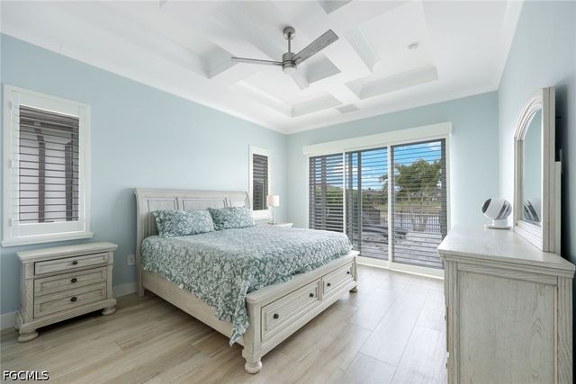 3697 Sapphire Cove CIR, Naples, FL 34114