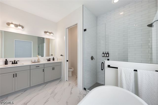 3697 Sapphire Cove CIR, Naples, FL 34114
