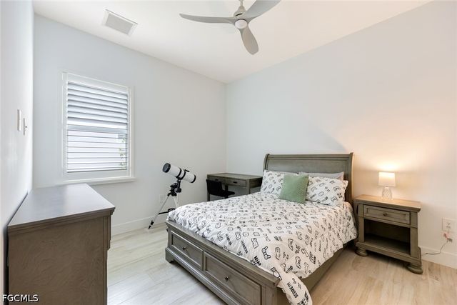 3697 Sapphire Cove CIR, Naples, FL 34114