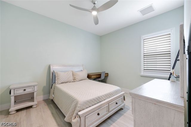 3697 Sapphire Cove CIR, Naples, FL 34114