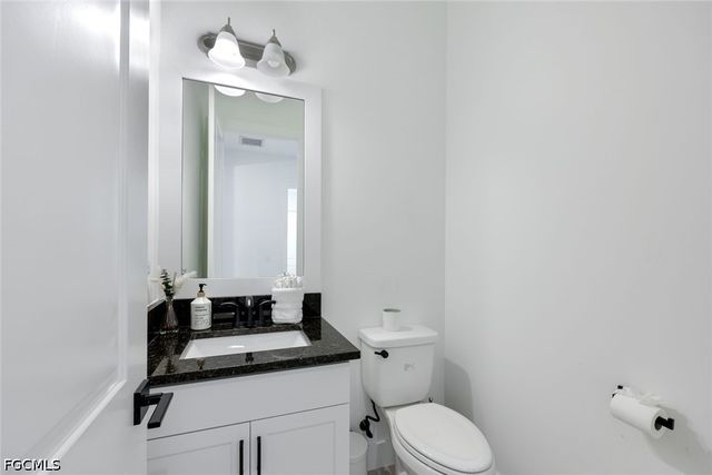 3697 Sapphire Cove CIR, Naples, FL 34114