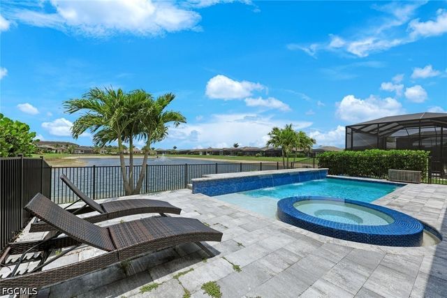 3697 Sapphire Cove CIR, Naples, FL 34114