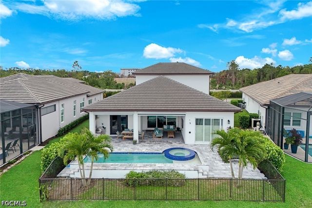 3697 Sapphire Cove CIR, Naples, FL 34114