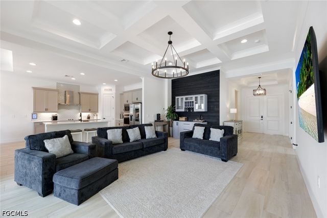 3697 Sapphire Cove CIR, Naples, FL 34114