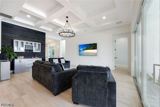 3697 Sapphire Cove CIR, Naples, FL 34114