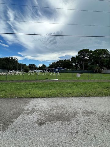 16240 NW 38th Pl, Miami Gardens, FL 33054