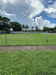 16240 NW 38th Pl, Miami Gardens, FL 33054