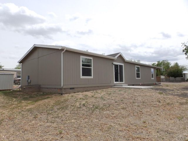1038 S Saddlerock Dr, Pueblo West, CO 81007