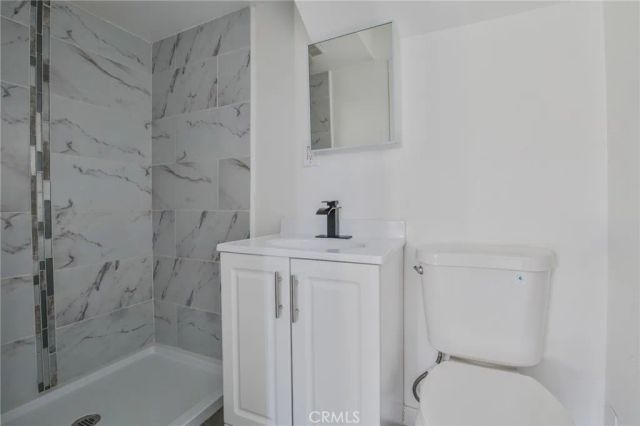 430 W 64th Street, Los Angeles, CA 90003