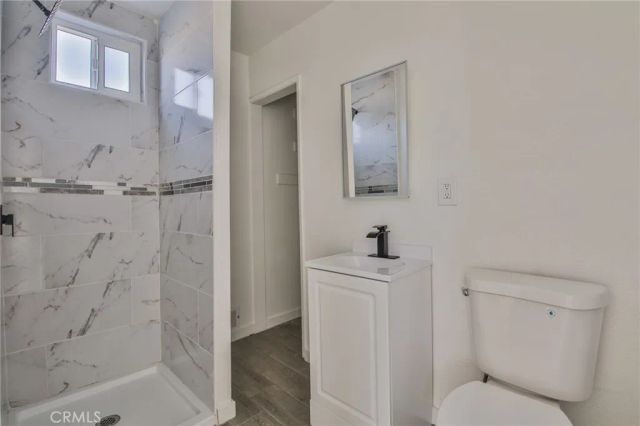 430 W 64th Street, Los Angeles, CA 90003