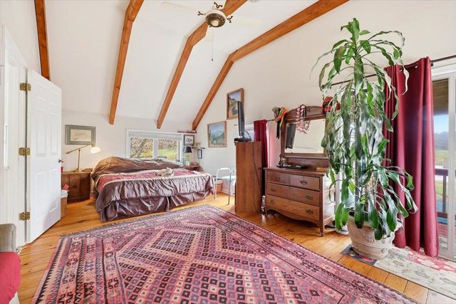 1120 KINGSWAY RD, Afton, VA 22920