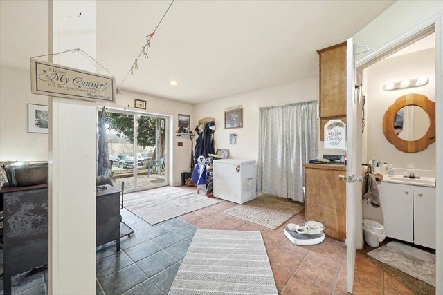 1120 KINGSWAY RD, Afton, VA 22920