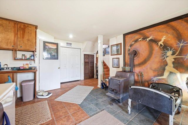 1120 KINGSWAY RD, Afton, VA 22920