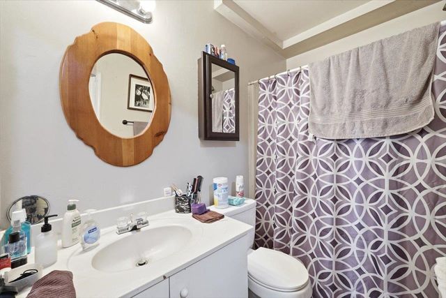 1120 KINGSWAY RD, Afton, VA 22920