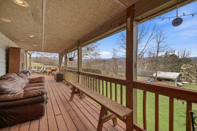 1120 KINGSWAY RD, Afton, VA 22920