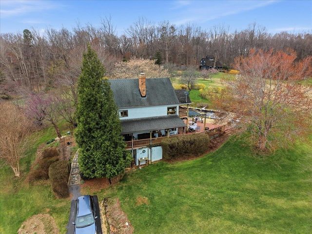 1120 KINGSWAY RD, Afton, VA 22920