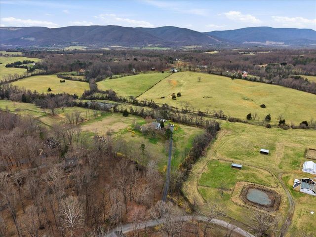 1120 KINGSWAY RD, Afton, VA 22920